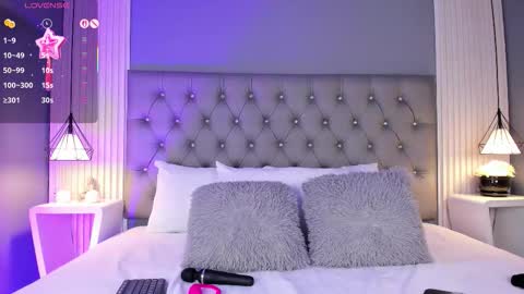 Luna  online show from February 13, 2026, 5:20 pm