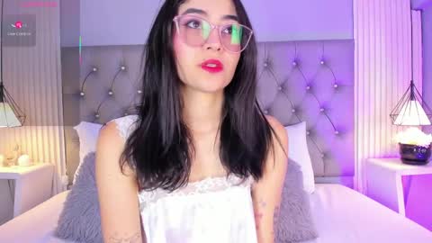 Snapshot of lunabloomn chatting on May 13, 2026, 5:10 pm Luna online show from May 13, 2026, 5:10 pm