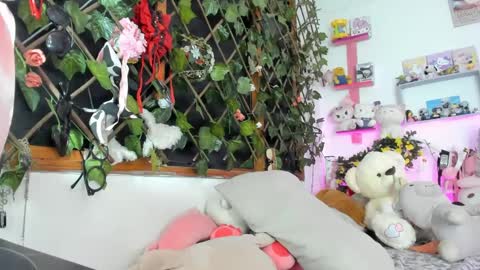 lunacristal_moon online show from February 14, 2025, 1:45 am