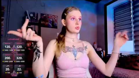 Snapshot of lunacyy chatting on July 11, 2026, 5:04 pm Britney online show from July 11, 2026, 5:04 pm