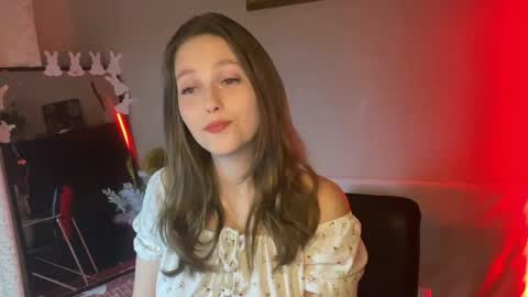 lunafeather online show from April 6, 2026, 5:58 pm