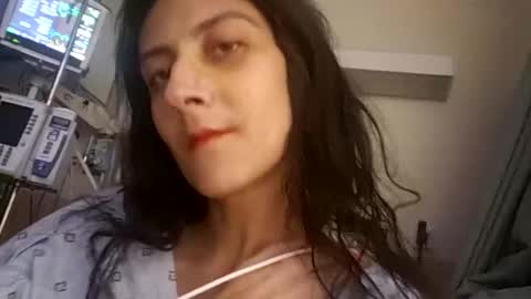 Snapshot of lunafreya92 chatting on February 17, 2025, 12:54 am Freya online show from February 17, 2025, 12:54 am