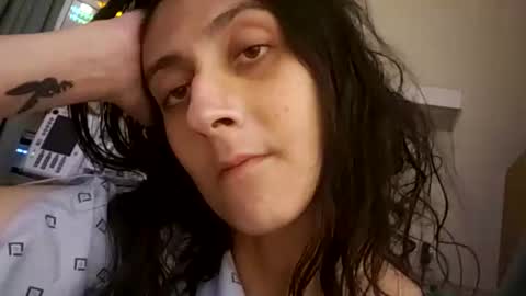 Snapshot of lunafreya92 chatting on February 17, 2025, 7:26 am Freya online show from February 17, 2025, 7:26 am