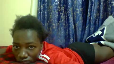 lunah_kitty online show from May 1, 2026, 3:44 am