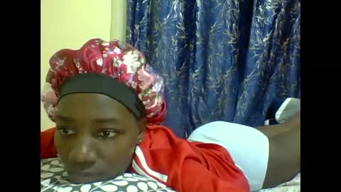lunah_kitty online show from May 2, 2026, 7:52 pm