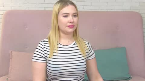 Snapshot of lunahouston chatting on January 14, 2025, 7:21 pm LunaHouston online show from January 14, 2025, 7:21 pm