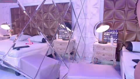 Snapshot of lunajohns chatting on April 4, 2026, 12:35 pm Luna online show from April 4, 2026, 12:35 pm