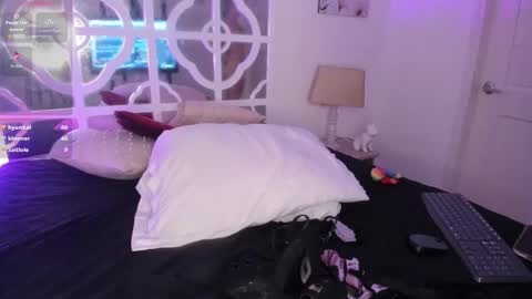 Luna Lasman  online show from February 12, 2025, 2:54 pm