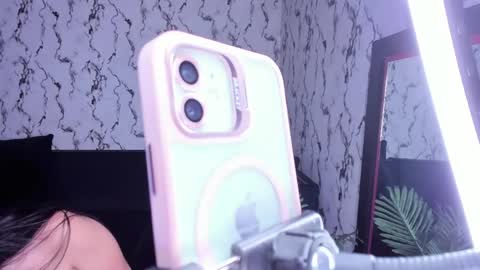 Snapshot of lunaliaa_ chatting on June 5, 2026, 6:52 am Lunalia online show from June 5, 2026, 6:52 am