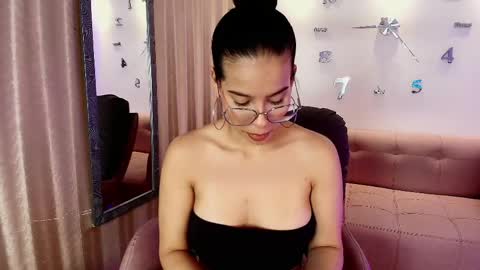Snapshot of lunamillers_ chatting on April 15, 2026, 4:41 am lunamillers_ online show from April 15, 2026, 4:41 am
