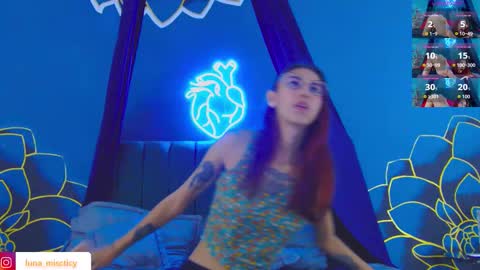 Luna online show from October 13, 2025, 8:09 pm