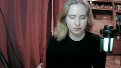 lunamystique_ online show from February 3, 2026, 8:14 pm