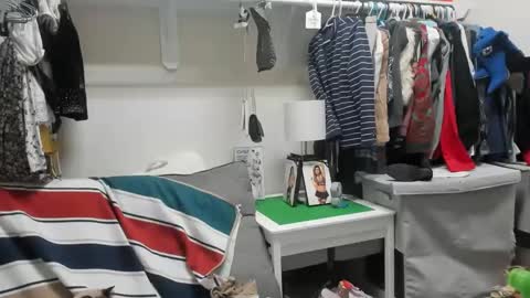 Snapshot of lunapixie2020 chatting on January 5, 2025, 1:24 am lunapixie2020 online show from January 5, 2025, 1:24 am