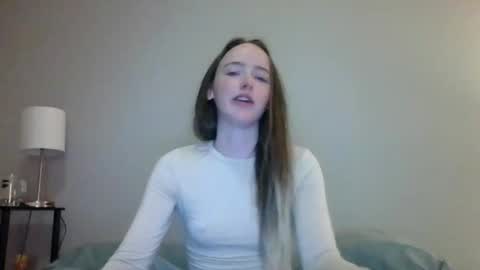 Snapshot of lunapixie2020 chatting on September 22, 2025, 12:34 am lunapixie2020 online show from September 22, 2025, 12:34 am