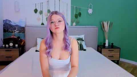 lunariafox online show from March 12, 2026, 2:56 pm