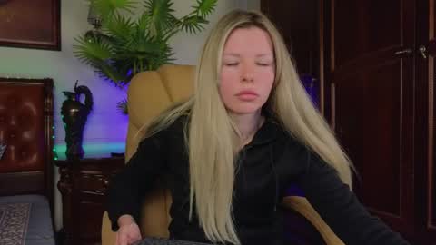 Luna Rishi online show from April 16, 2026, 7:42 am