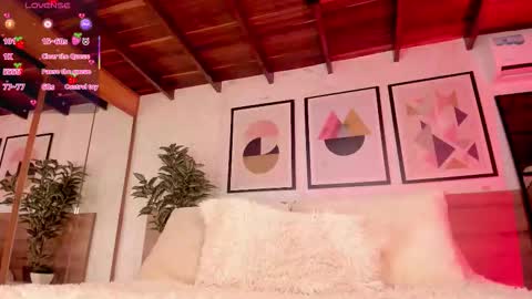 Luna Ruso  online show from February 12, 2026, 8:04 pm