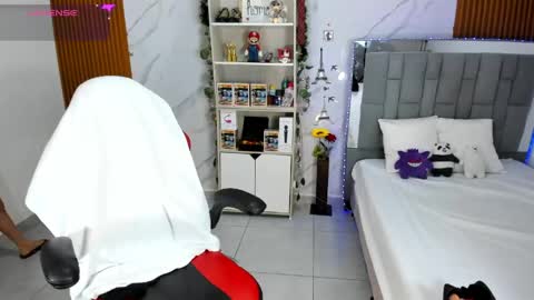 Snapshot of lunascoott chatting on May 26, 2026, 2:07 am ARI online show from May 26, 2026, 2:07 am