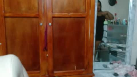 Luna   follow me on Instagram  online show from October 27, 2025, 4:33 pm