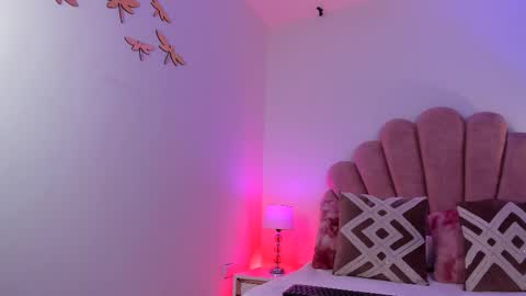 Luna   online show from March 1, 2026, 2:57 am