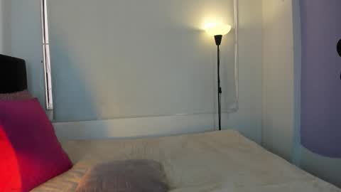 lunavelvet7 online show from February 1, 2026, 3:32 pm