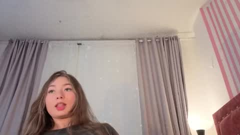 Snapshot of lunavelvet7 chatting on May 21, 2026, 10:28 pm lunavelvet7 online show from May 21, 2026, 10:28 pm