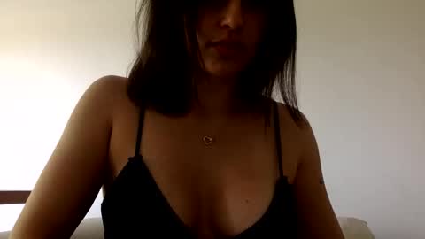 Luna Velvett online show from November 1, 2025, 1:46 pm