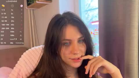 Snapshot of lunawho chatting on March 2, 2026, 7:15 am Luna online show from March 2, 2026, 7:15 am