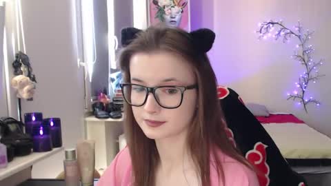 Snapshot of lunaxcherry chatting on May 2, 2026, 11:37 am LunaXcherry online show from May 2, 2026, 11:37 am