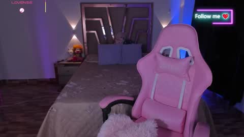 LUNA ROSE online show from March 11, 2026, 3:23 am