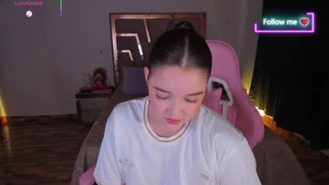 LUNA ROSE online show from March 27, 2026, 4:18 am