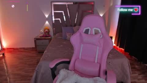 LUNA ROSE online show from May 16, 2026, 5:01 pm