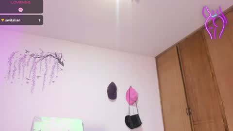 Snapshot of lunnalust chatting on July 1, 2026, 1:40 am lunnalust online show from July 1, 2026, 1:40 am