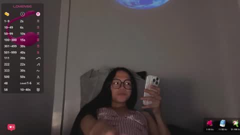 Maxie online show from March 21, 2026, 6:33 pm