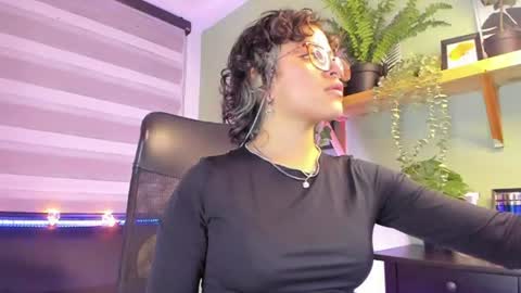 Snapshot of lusiana__ chatting on June 11, 2026, 11:14 pm Luci online show from June 11, 2026, 11:14 pm