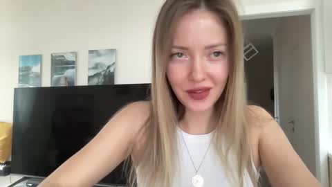 Snapshot of lusiluv chatting on October 13, 2025, 10:59 am lusiluv online show from October 13, 2025, 10:59 am