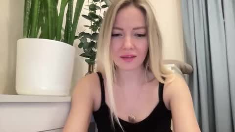 Snapshot of lusiluv chatting on February 5, 2026, 7:40 pm lusiluv online show from February 5, 2026, 7:40 pm