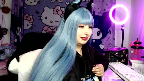 lussyevans_ online show from July 17, 2026, 8:43 am