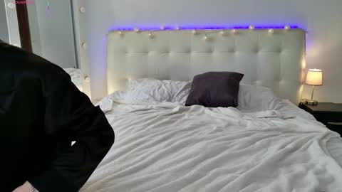 Frank and Elise online show from March 21, 2026, 8:19 am