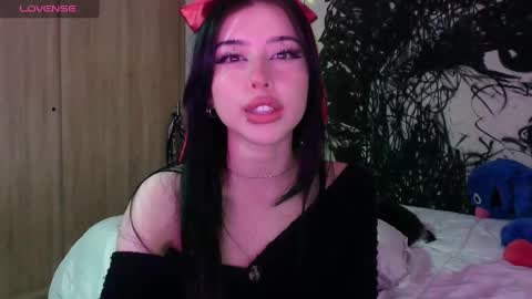 Snapshot of lustful_aprilx chatting on February 6, 2025, 10:32 pm Valerie April online show from February 6, 2025, 10:32 pm