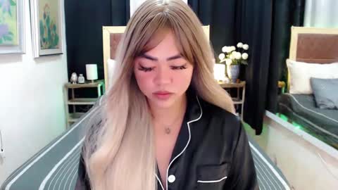 Snapshot of lustfuloffendertrina chatting on January 13, 2025, 4:18 am Trina online show from January 13, 2025, 4:18 am