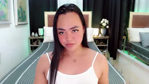 Snapshot of lustfuloffendertrina chatting on January 18, 2025, 5:10 am Trina online show from January 18, 2025, 5:10 am