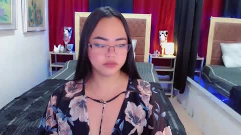 Snapshot of lustfuloffendertrina chatting on February 21, 2025, 9:45 am Trina online show from February 21, 2025, 9:45 am