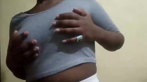 Nessy online show from September 14, 2025, 2:33 am