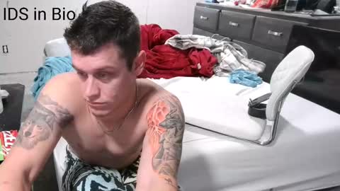 Snapshot of lustlivenow chatting on September 10, 2025, 11:27 pm GUY --- GIRL online show from September 10, 2025, 11:27 pm