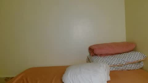 lustrous-choco online show from March 1, 2026, 1:40 am