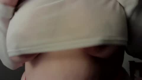 lustytits85 online show from September 21, 2025, 1:24 pm