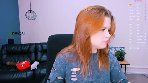 lusy_puff online show from December 30, 2024, 12:20 pm