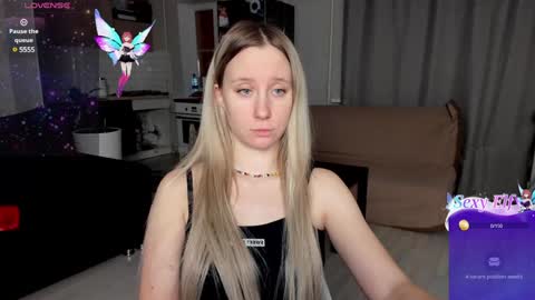 LusyaGreenberg online show from December 4, 2024, 4:49 pm