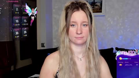 LusyaGreenberg online show from December 9, 2024, 9:37 pm